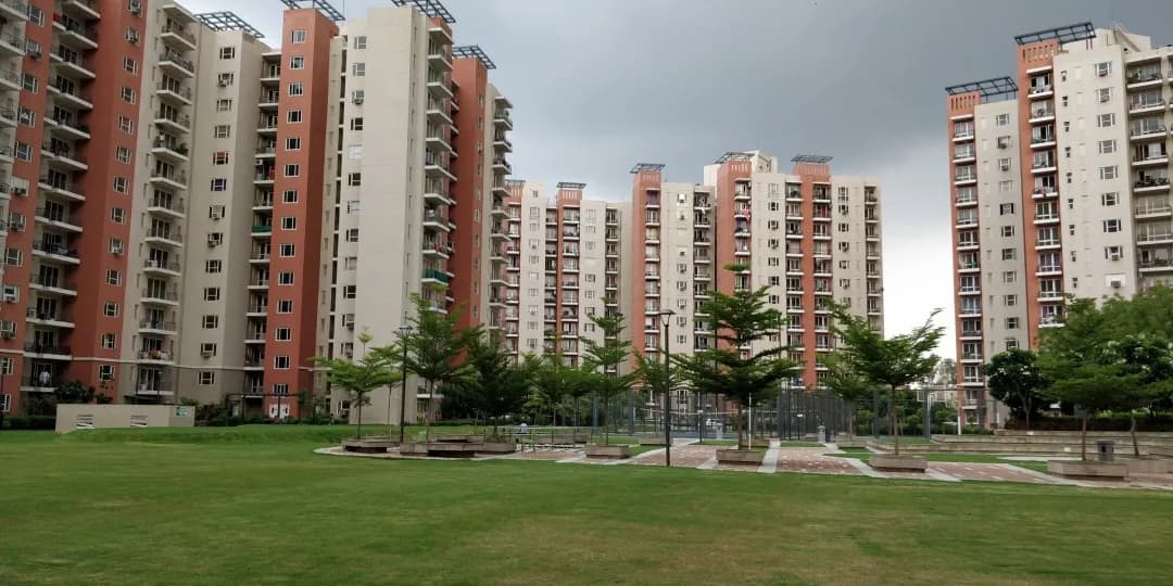Mahindra Aura, Sector 110 A