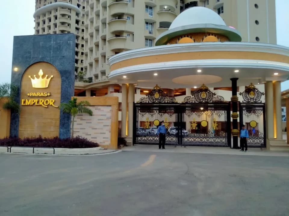 Paras Emperor Phase 1, Bawadia Kalan