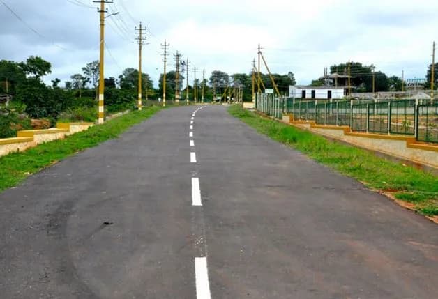 Hegde Silver Springs — Paved Compound