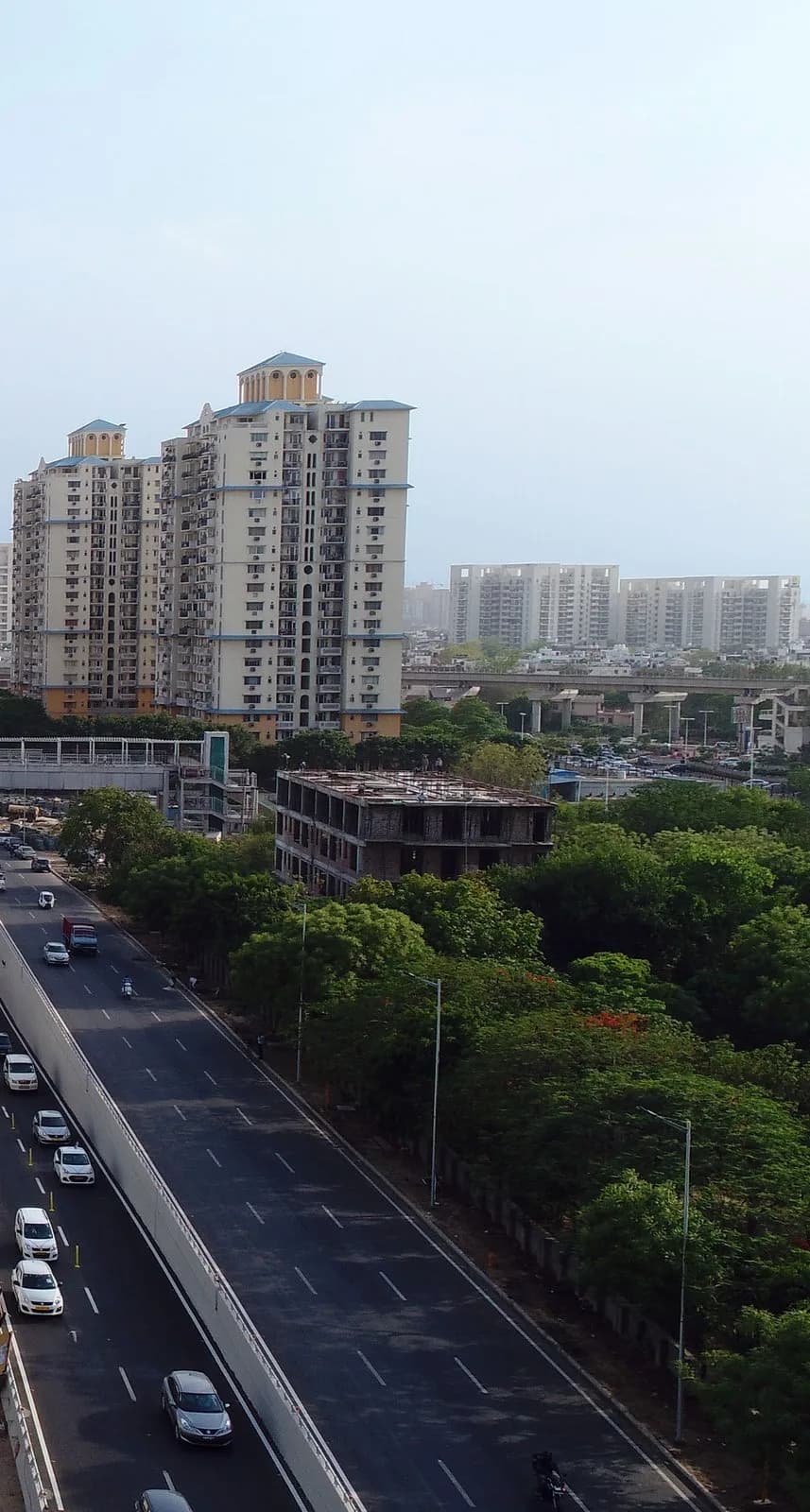 DLF Privana South, Sector 77