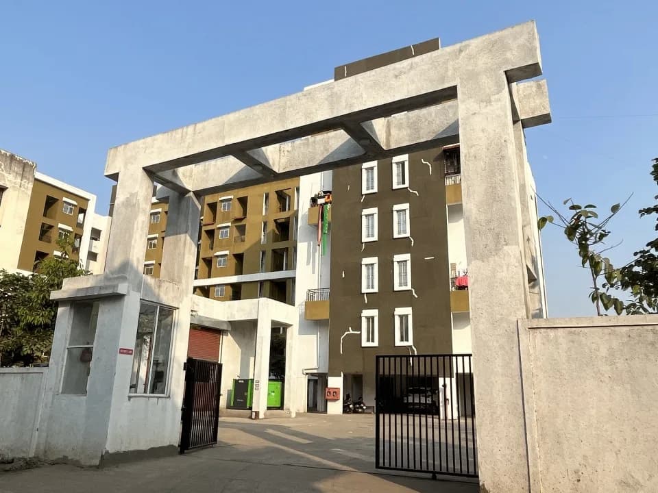 Aishwaryam Nivaara, Chikhali