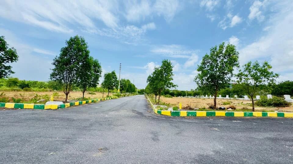 Sri Bhuvi Pharma Future Avenue — Site View