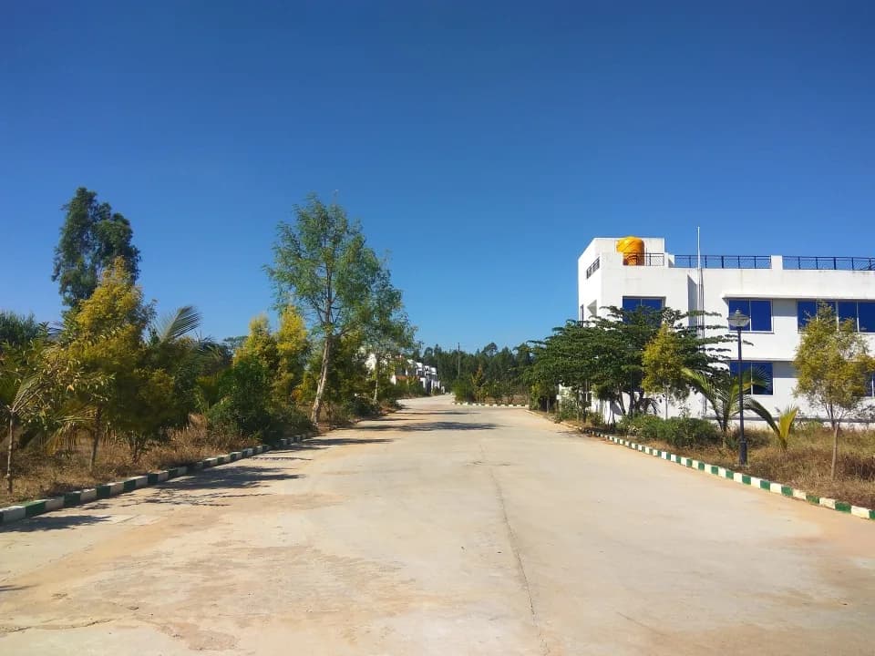 Himagiri Prashanthi — Internal Road