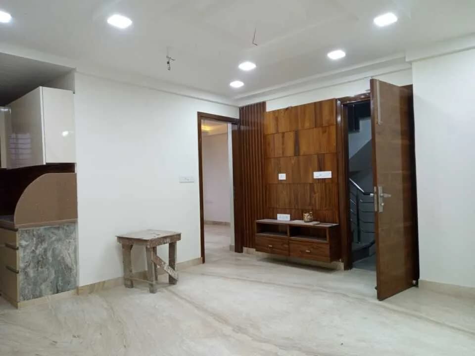 Arora Builder Floors, Paschim Vihar