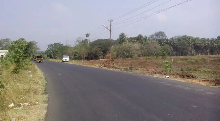 Land Links Diamond, Pezhumkara
