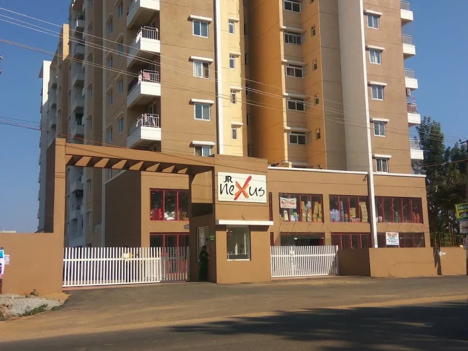 JR Nexus — Entrance