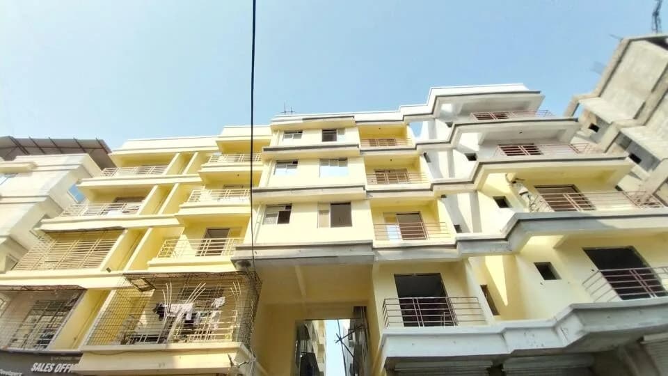 Avadh Residency, Kalher