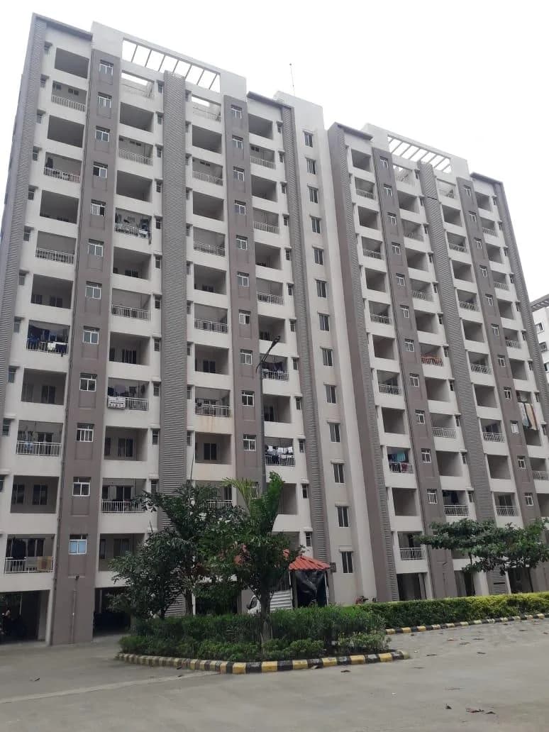 Xrbia Eiffel City, Chakan