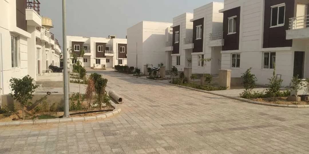 Auric Vedas, Ajmer Road