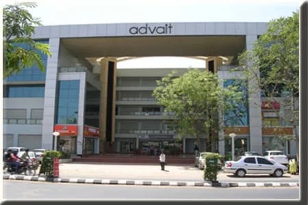 Saumya Advait, Bodakdev