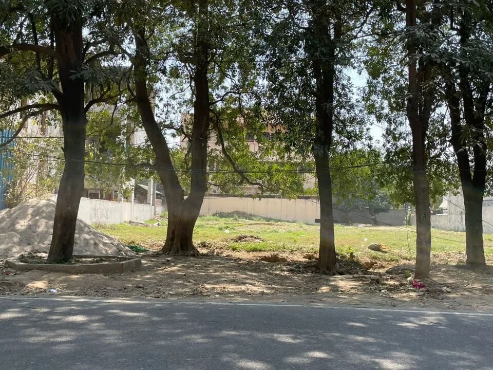 DLF City Plots — Site View