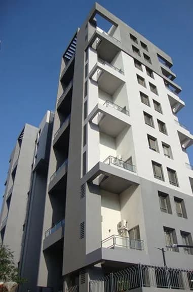 Alcon Royce — Side View