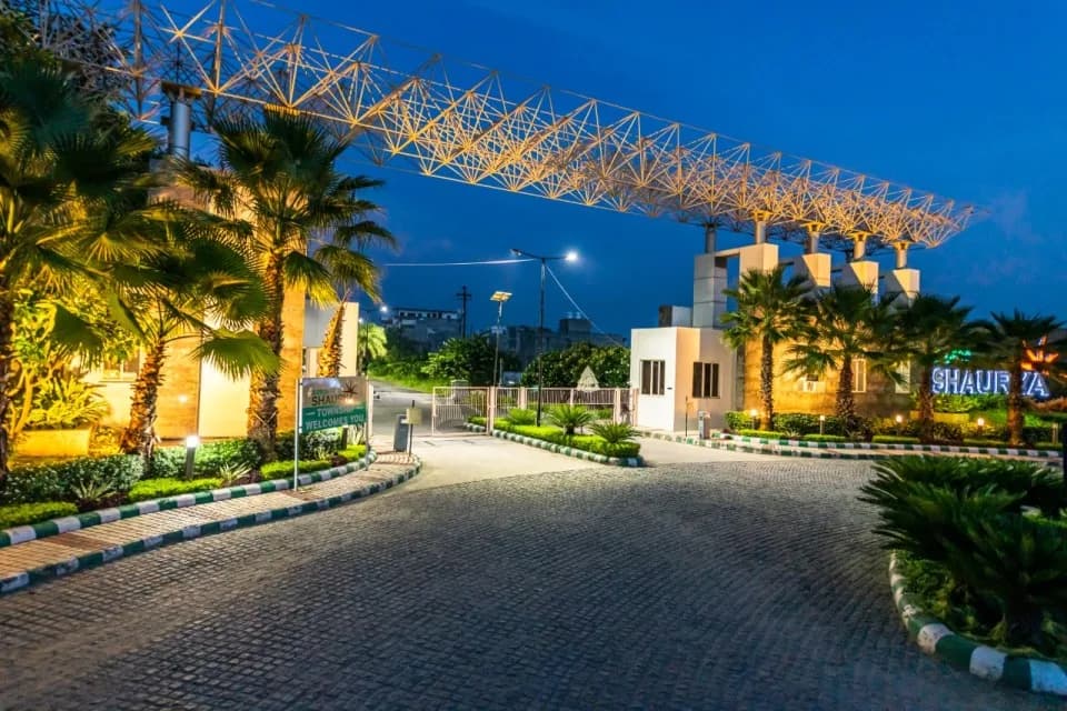 Eldeco Shaurya, Aashiyana Colony