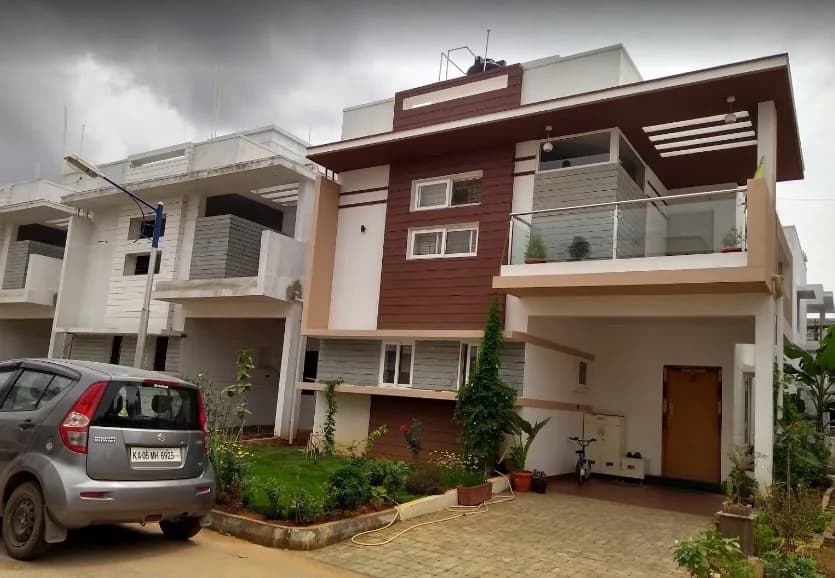 Peninsula Solitaire, Sarjapur