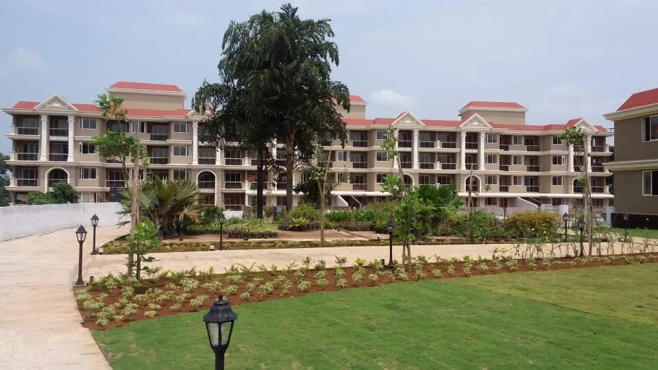 Corlim Gardens, Corlim