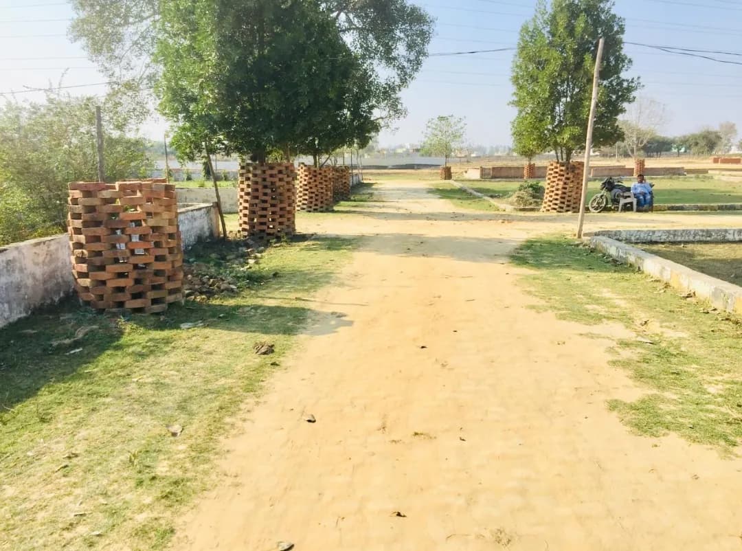 Garden Estate, Kisan Path