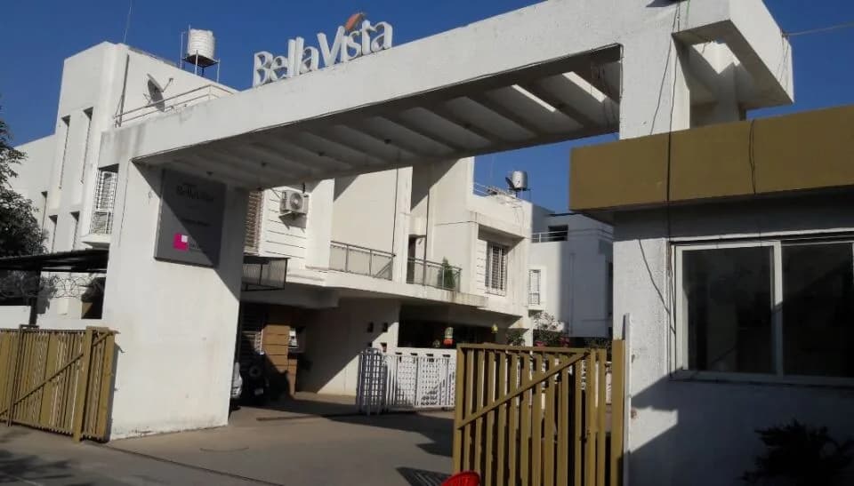 Karan Bella Vista, Jayprakash Nagar