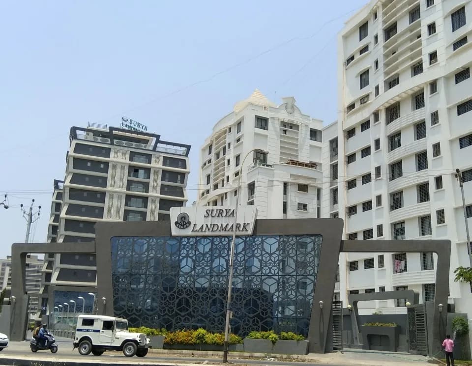 Ascon Surya Landmark, Vesu