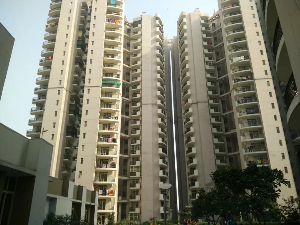 Assotech The Nest, Crossing Republik