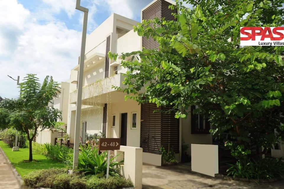 Gardens Of Delight, Shakti Nagar