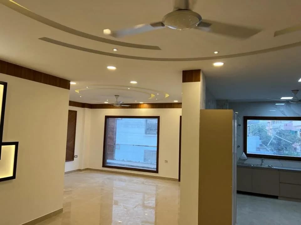 Fine Ultra Luxury Floors 3, Sector 77