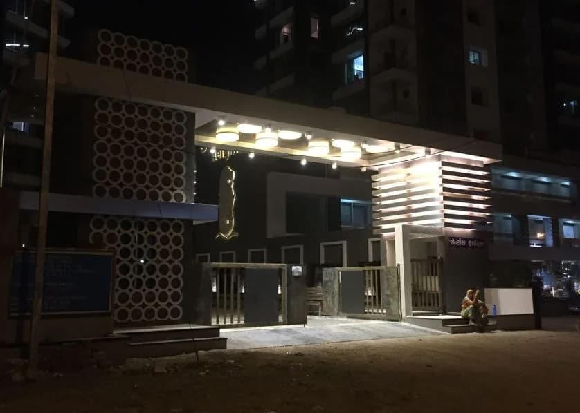 Raghuvir Sentosa Heights, Althan