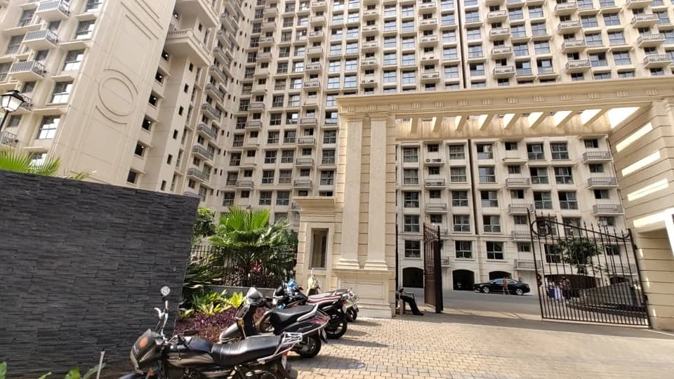 Hiranandani Regent Hill, Hiranandani Gardens Powai