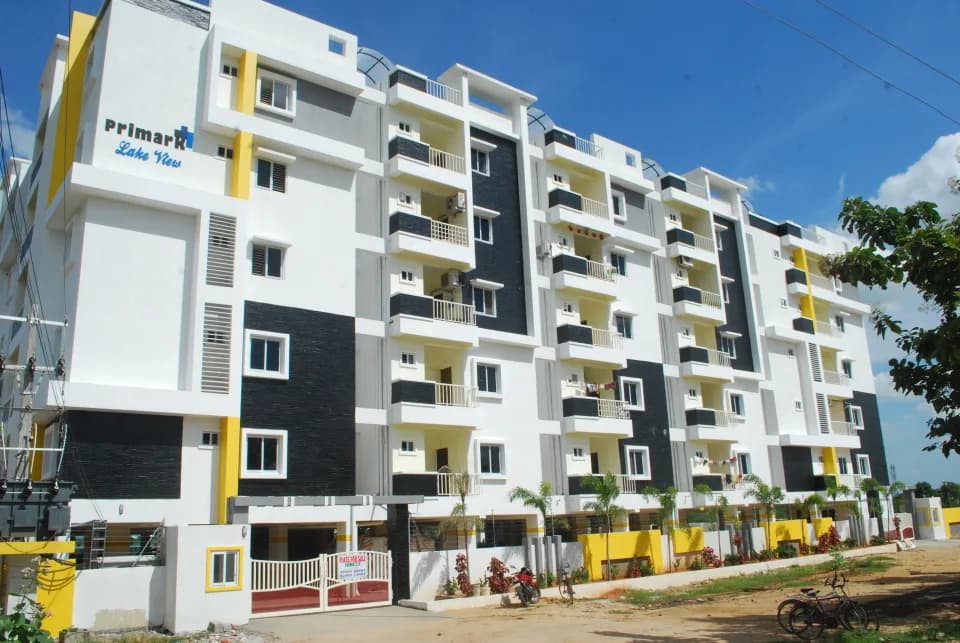 Primarks Lake View, Mangalam