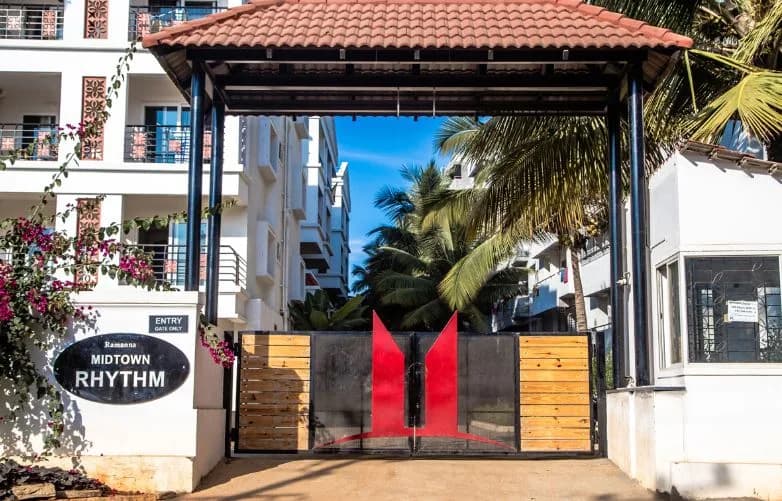 Midtown Rhythm, Whitefield
