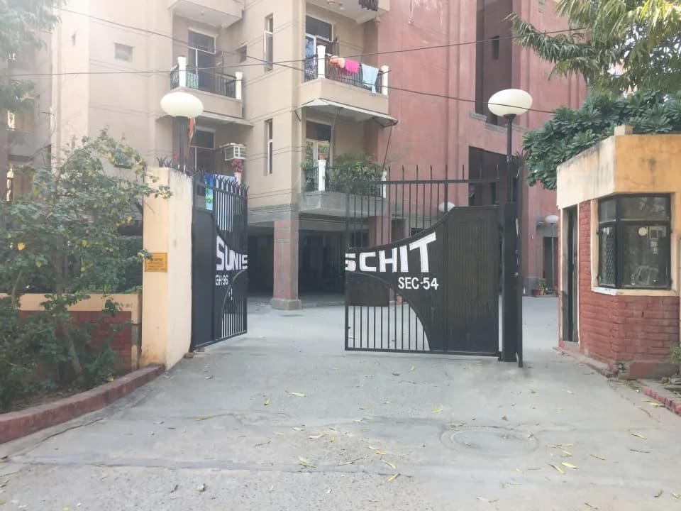 Sunischit Apartments, Sector 54