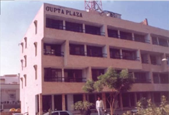 Gupta Plaza, Pitampura