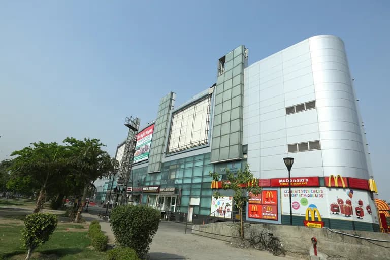 Suncity Cross River Mall, Vishwas Nagar