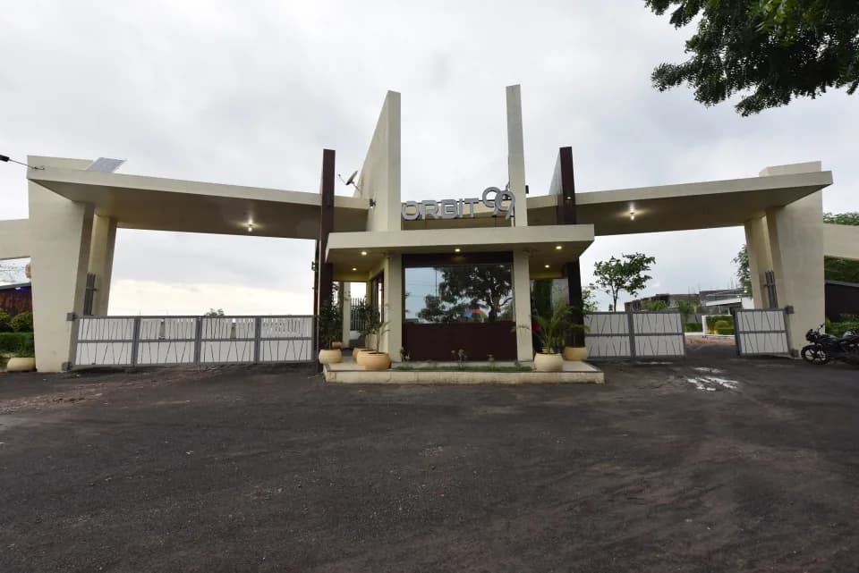 Everest Orbit 99, Ajwa Road