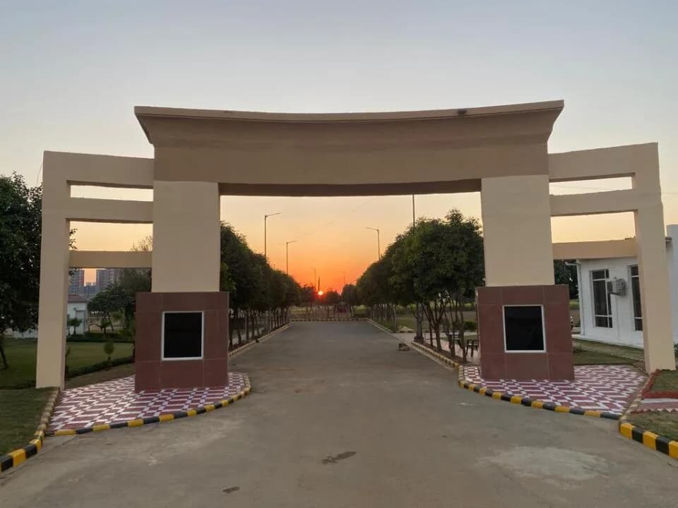 AMD City, NH 8