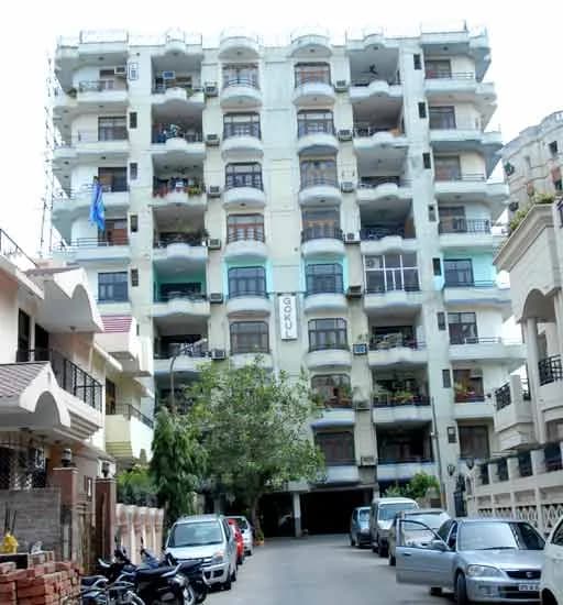 Chandak Gokul Apartments, Civil Lines