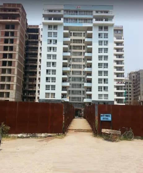 Sushant Aquapolis, NH 24 Highway