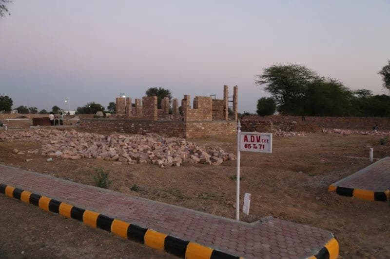 Aditya Dwarkadish Nagar, Kharda Randheer
