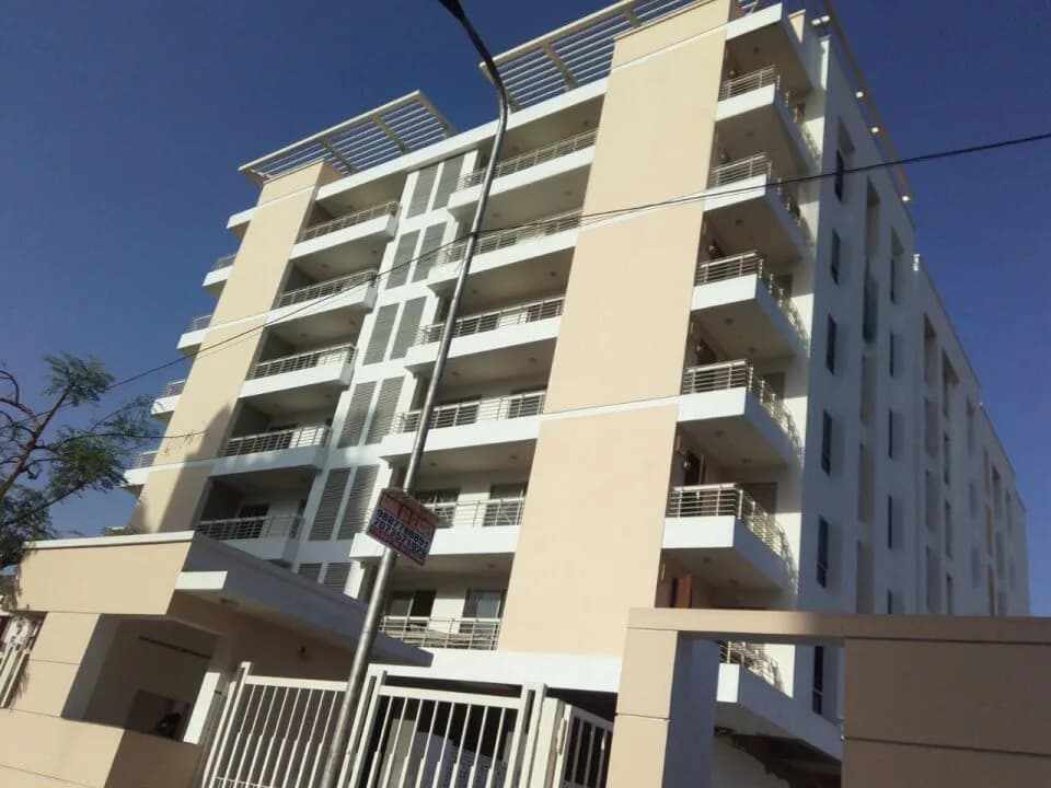 Felicity Solitaire, Shyam Nagar