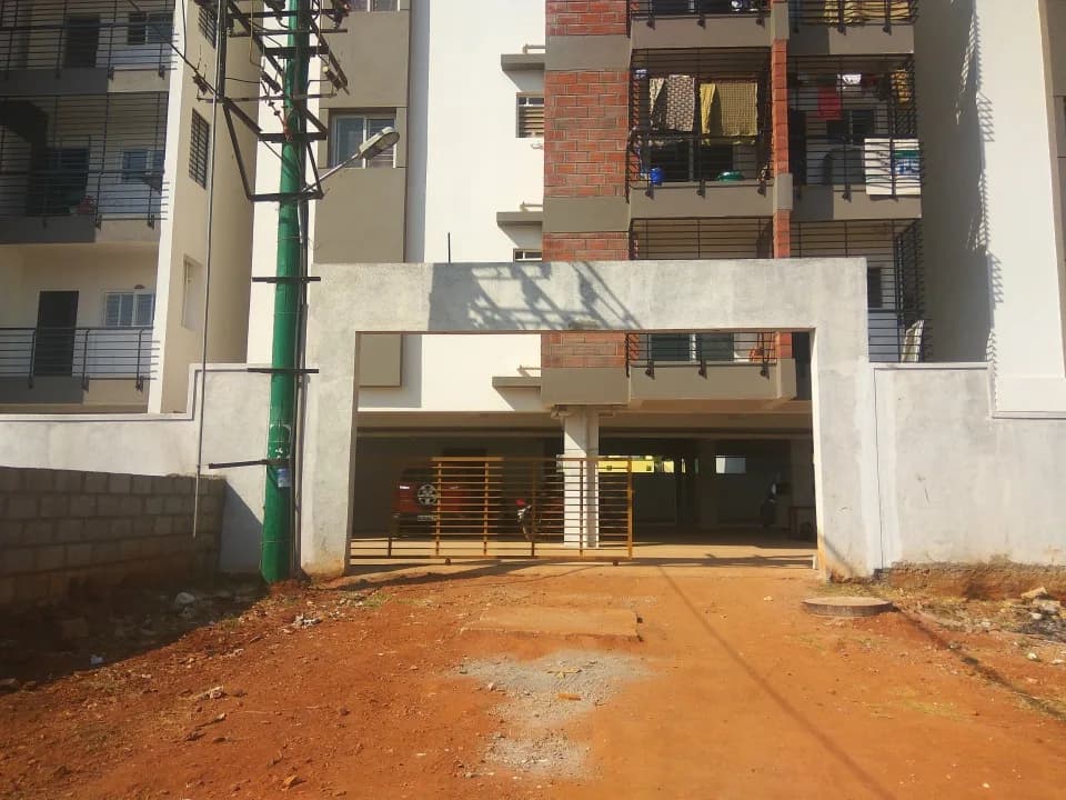 Sukhavasa Spoorthi — Entrance