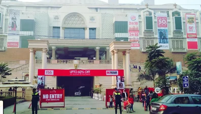 Bhasin The Grand Venice, Pari Chowk