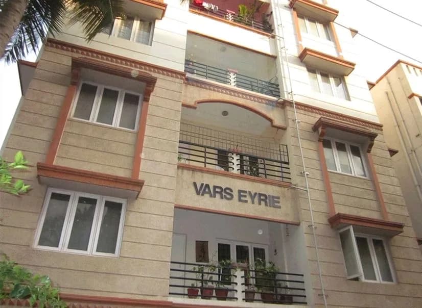 Vars Eyrie, Pai Layout