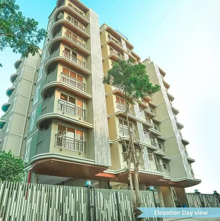 Aayush Aura, Collector Colony