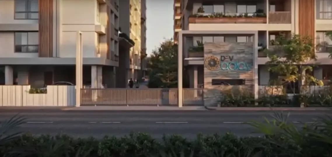 Dev Aalay, Sargasan