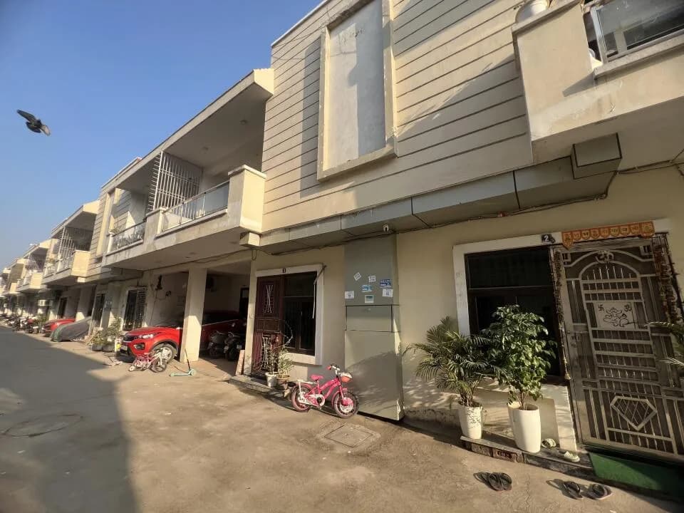 Loyya Satya Villa, Greater Noida West