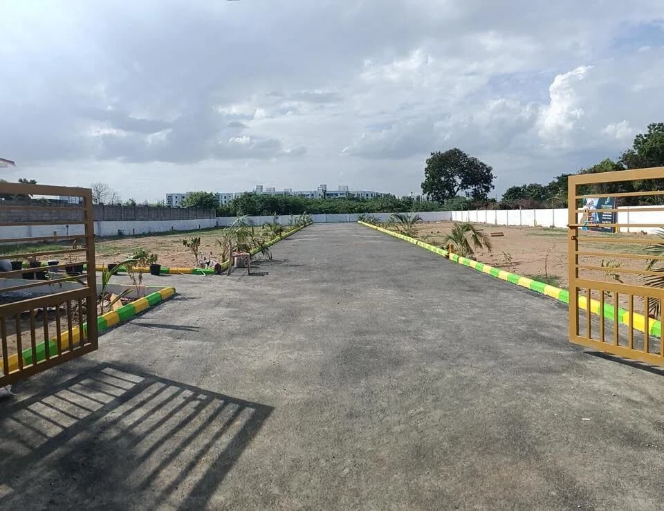 Krishna Gokulam, Karapakkam