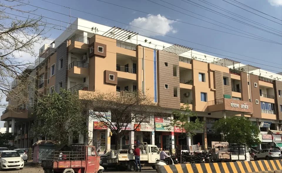 Gopal Arcade, Damoh Naka