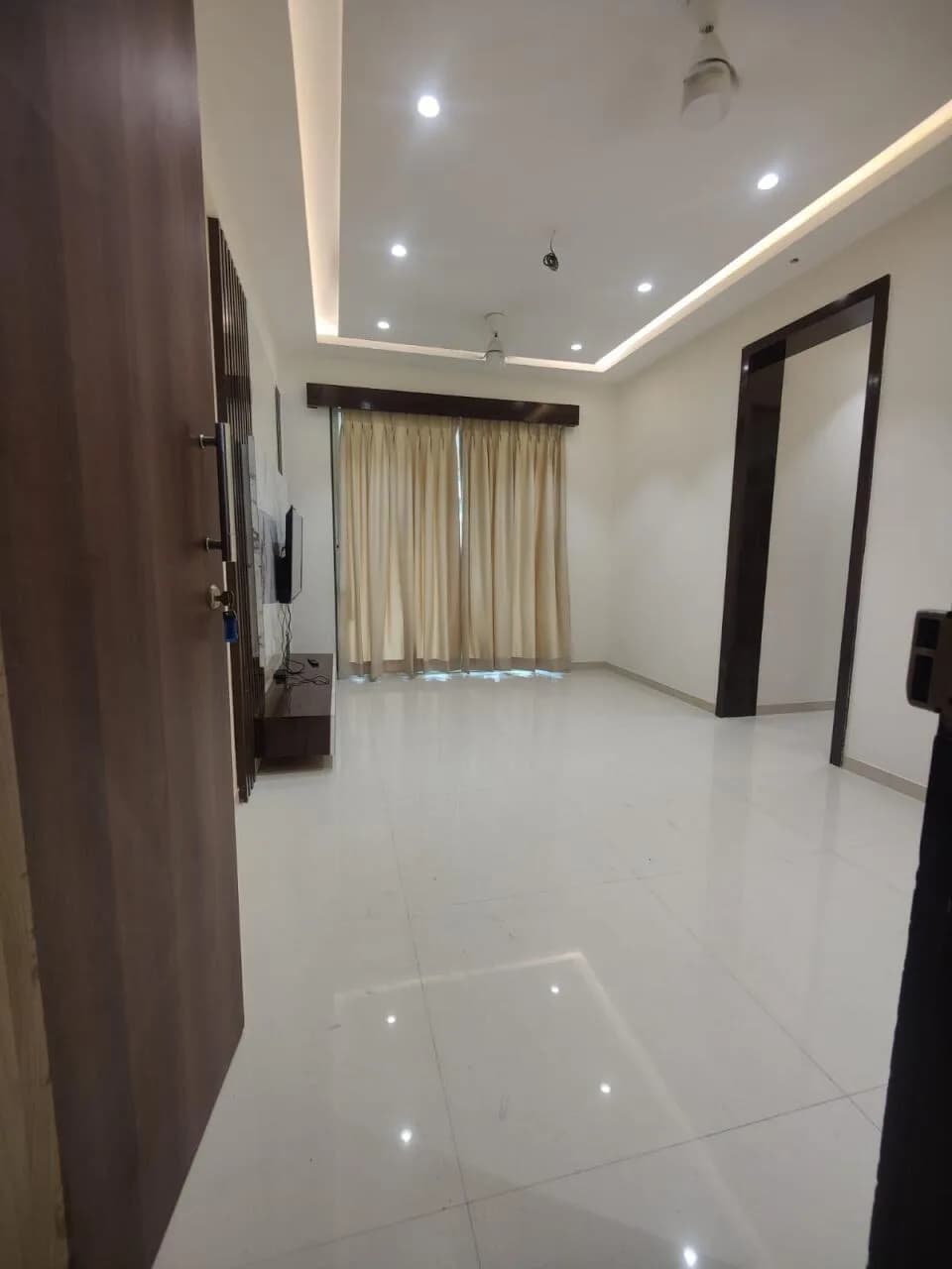 Rai Tulip, Kalyan East