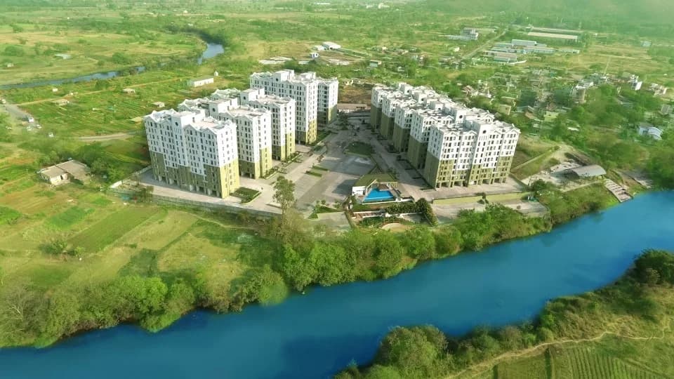 Xrbia Riverfront, Bebadohal