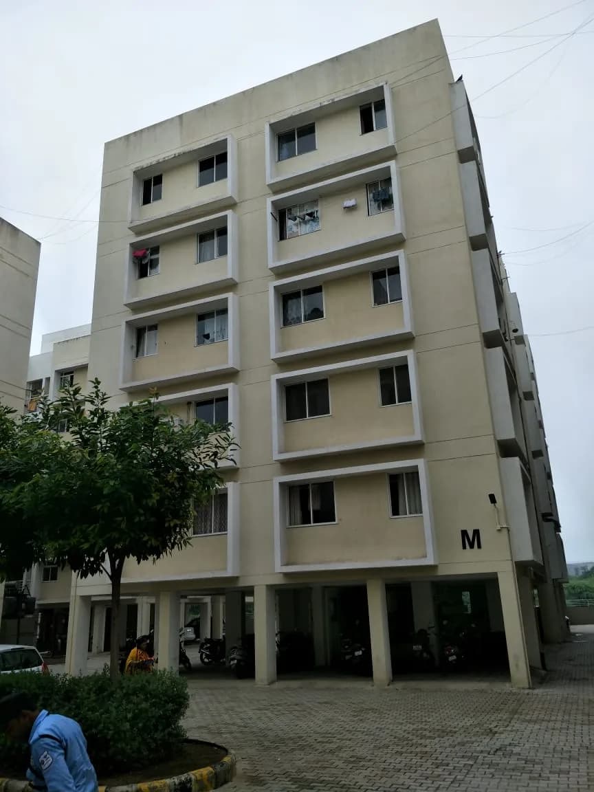 Adani Pratham, Tragad