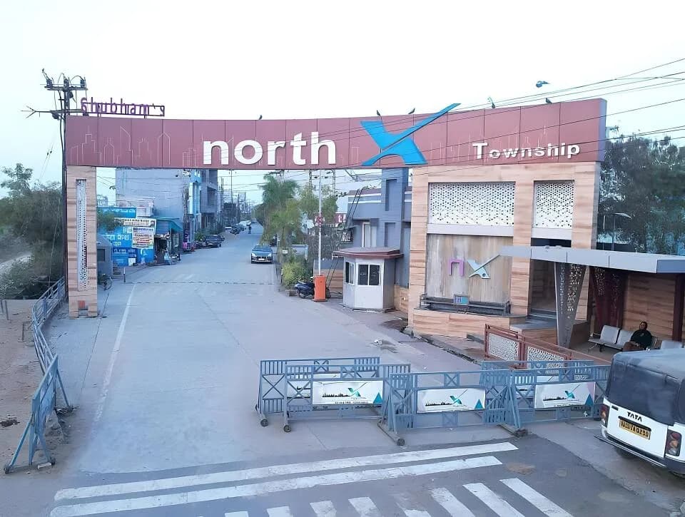 Shubham North X, Railway Station Area